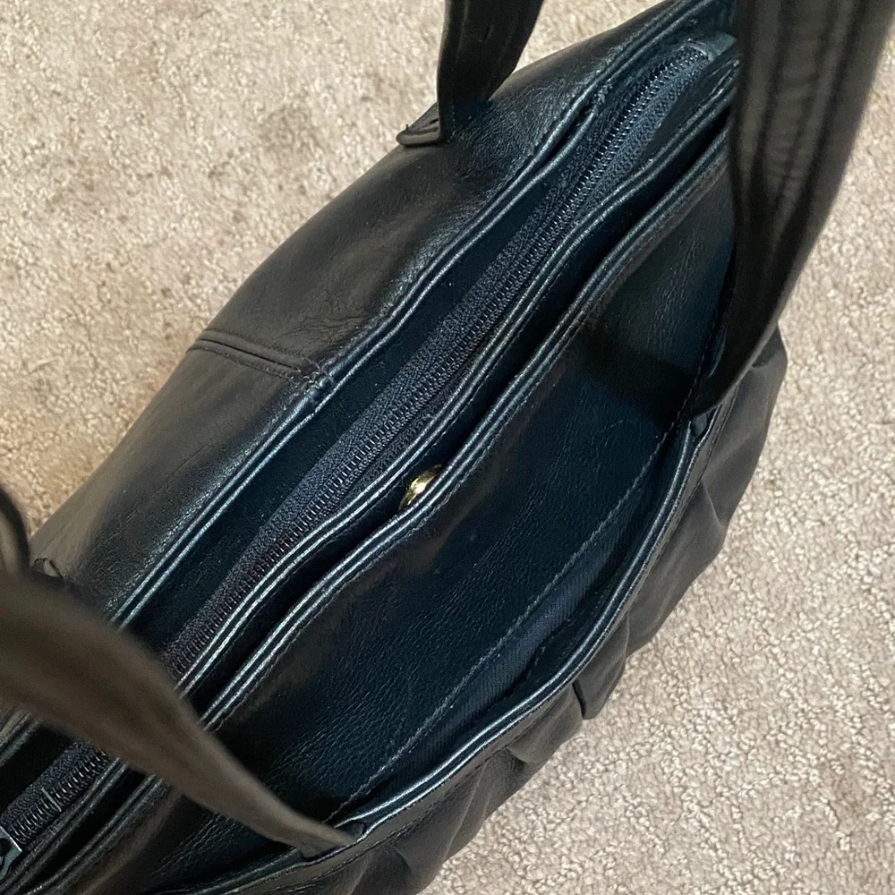 Vintage Black Leather Shoulder Bag Practical Chic Utility Trendy